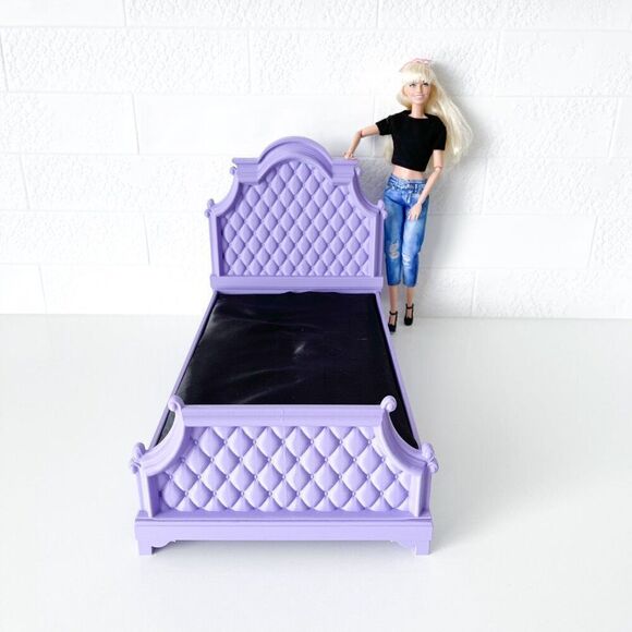 Lavender Tufted Miniature Chesterfield Bed Queen Size 1:6 Scale Barbie Dollhouse - Picture 7 of 7